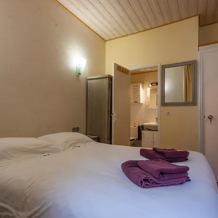 La Tour Pom'pin لا بوربول