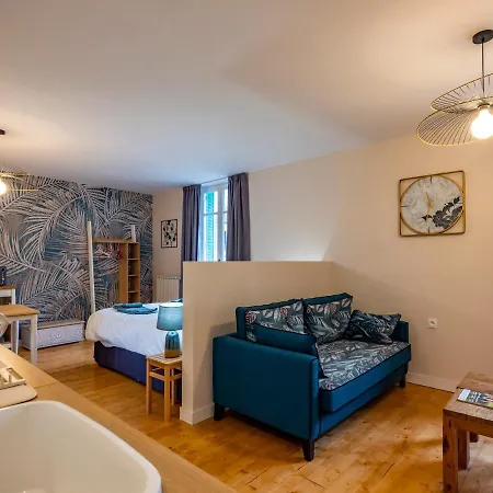 La Tour Pom'pin 3* Ла-Бурбуль