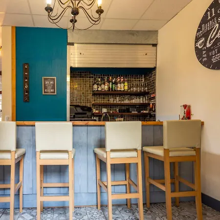 La Tour Pom'pin 3* Ла-Бурбуль