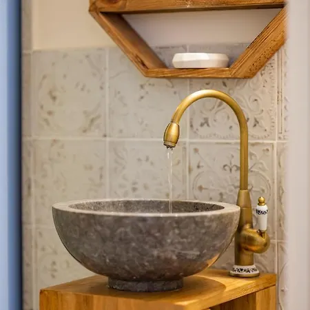 La Tour Pom'pin 3* Ла-Бурбуль