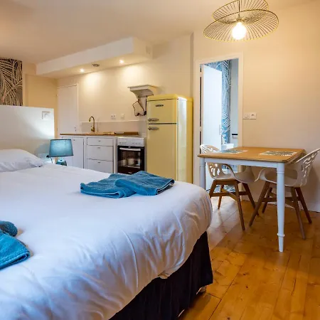 La Tour Pom'pin لا بوربول