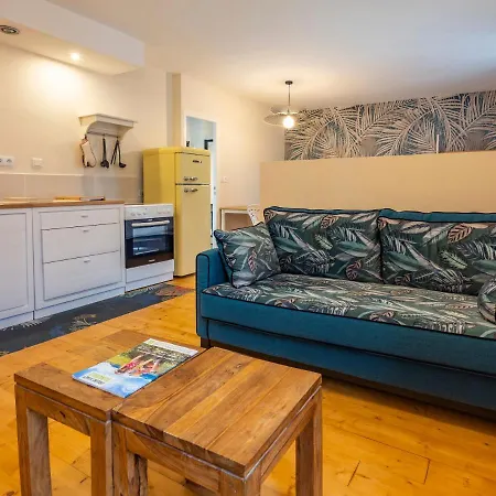 La Tour Pom'pin لا بوربول