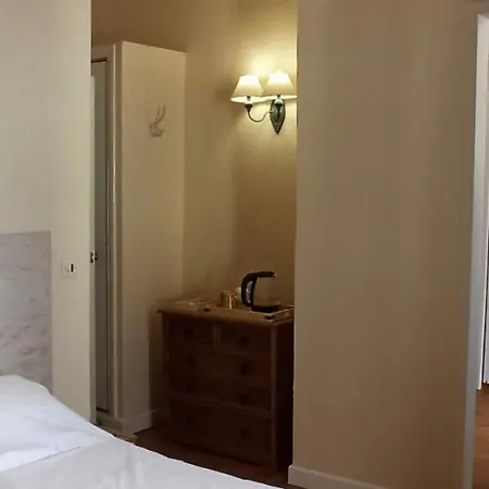 La Tour Pom'pin Ла-Бурбуль