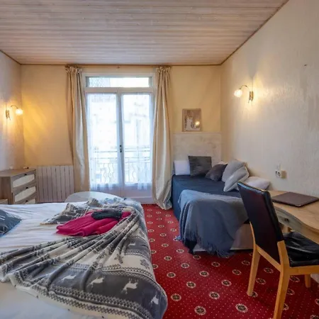 La Tour Pom'pin Bed & Breakfast