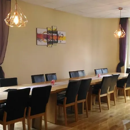 فندق مبيت وإفطار La Tour Pom'pin